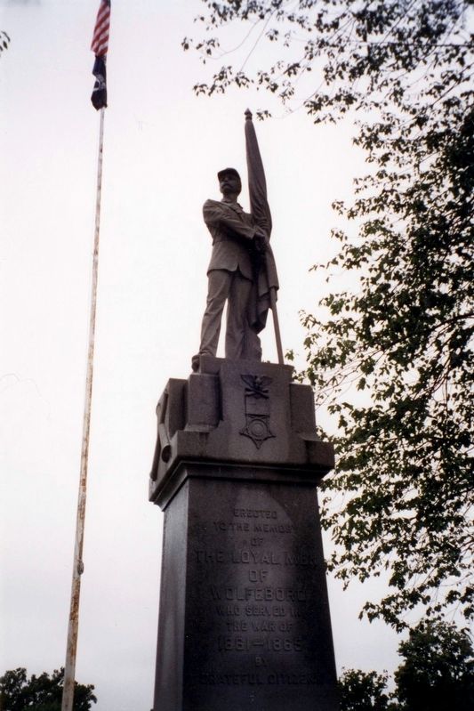 The Wolfeboro NH Civil War Memorial image. Click for full size.