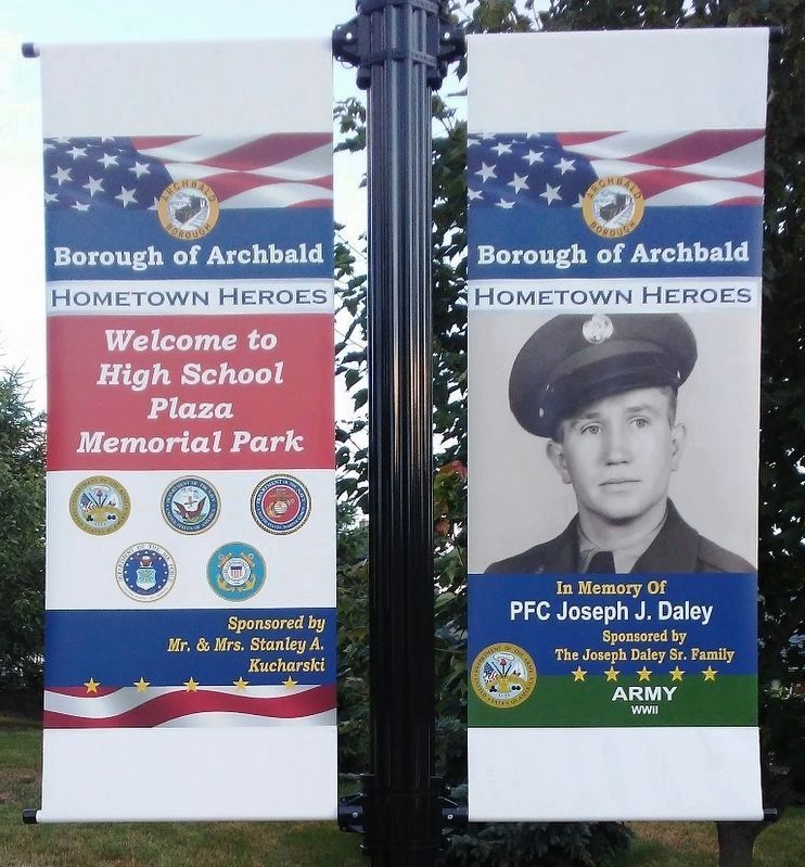 High School Plaza Memorial Park Banners image. Click for full size.