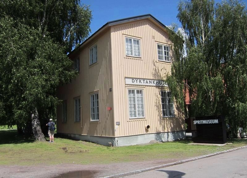 Dytankhuset / The escape training tank house Marker - Wide View. Click for full size. Dytankhuset / The escape training tank house Marker - Wide View image. Click for full size.