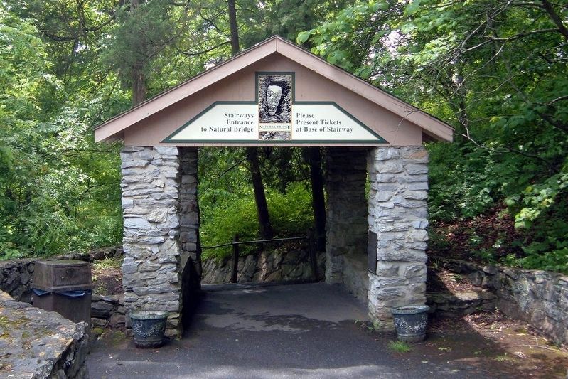 Natural Bridge entrance image. Click for full size.