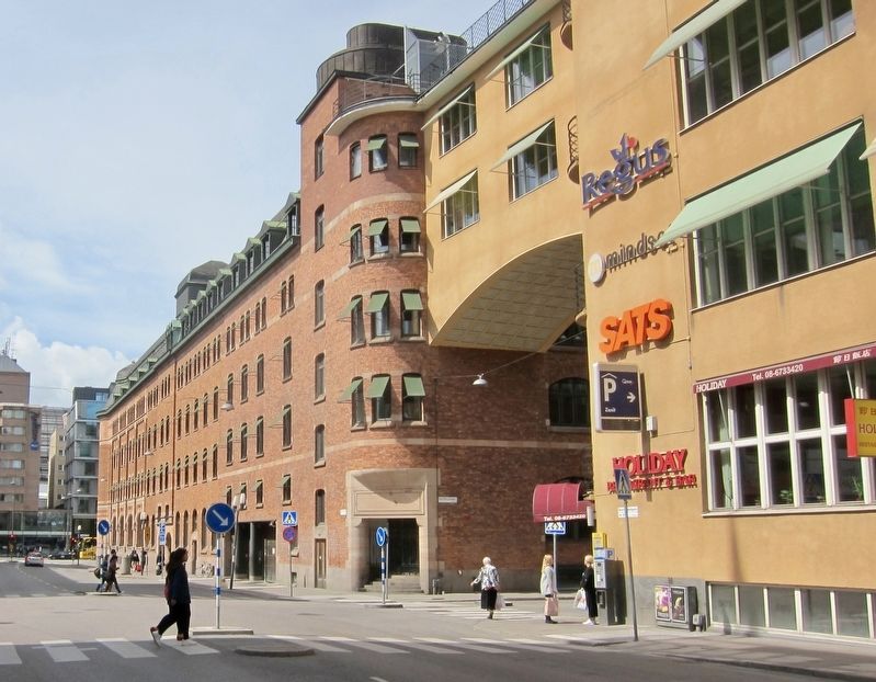 Centralposthuset / The Central Post Office - Looking West on M�ster Samuelsgatan image. Click for full size.