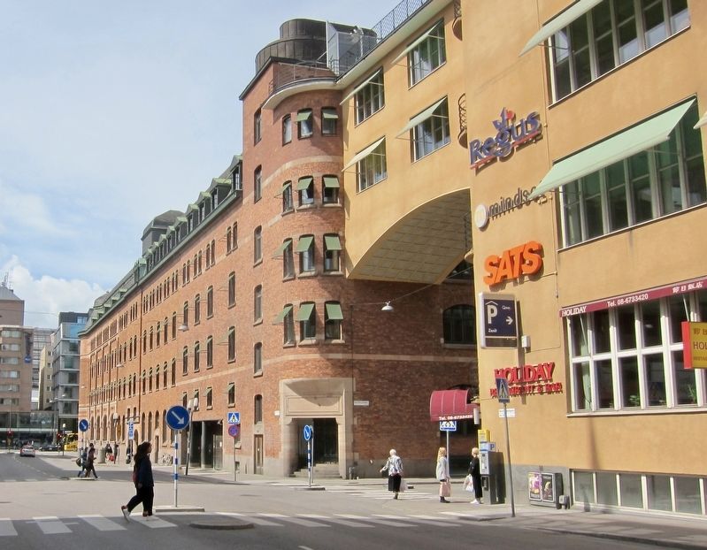 Centralposthuset / The Central Post Office - Looking West on Mster Samuelsgatan image. Click for full size.