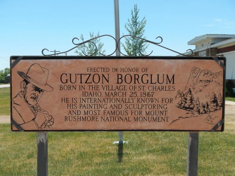 Gutzon Borglum Monument, dedication plaque. Click for full size. Gutzon Borglum Monument, dedication plaque image. Click for full size.