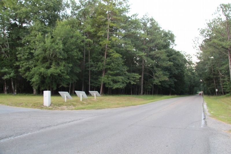Huggins', Morton's & Huwald's Tennessee Batteries Marker. Click for full size. Huggins', Morton's & Huwald's Tennessee Batteries Marker image. Click for full size.