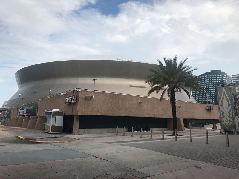 Mercedes Benz Superdome image. Click for full size.