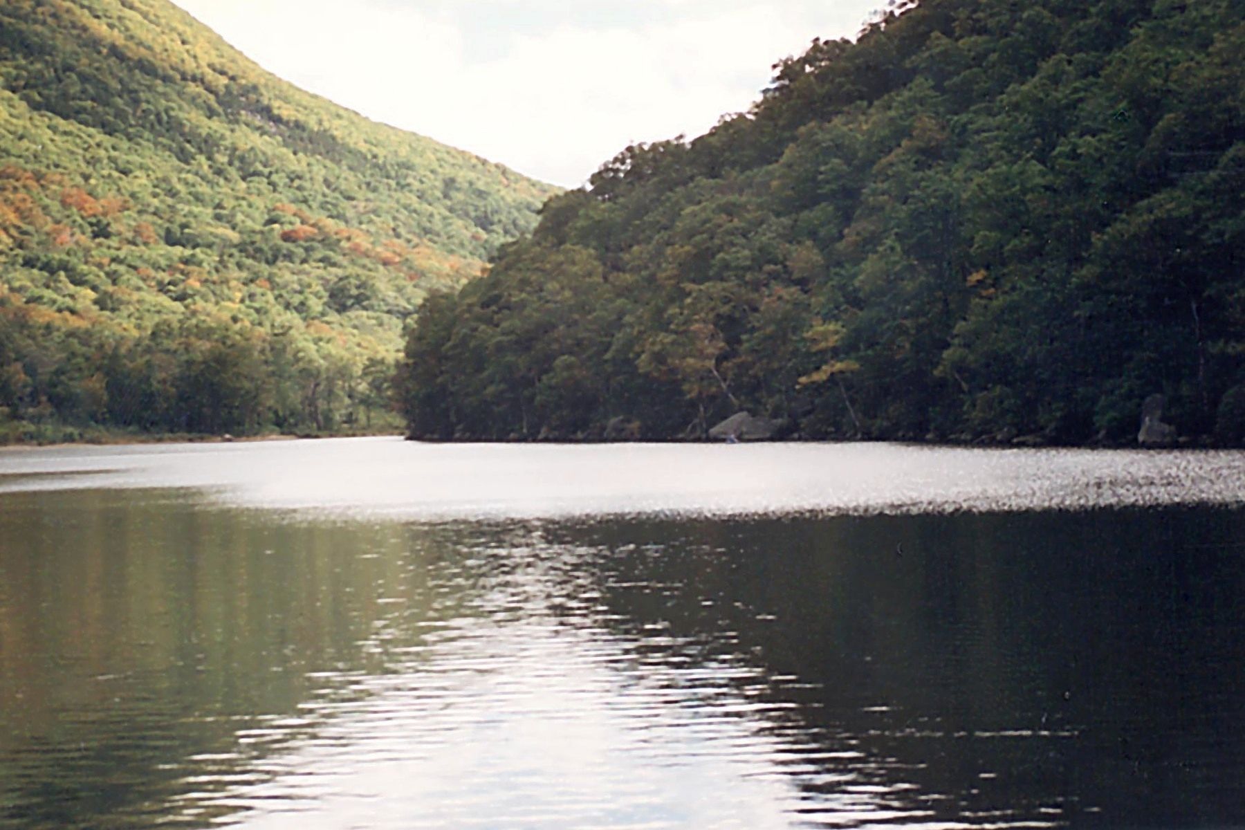 Franconia Notch seen from Profile Lake image. Click for full size.