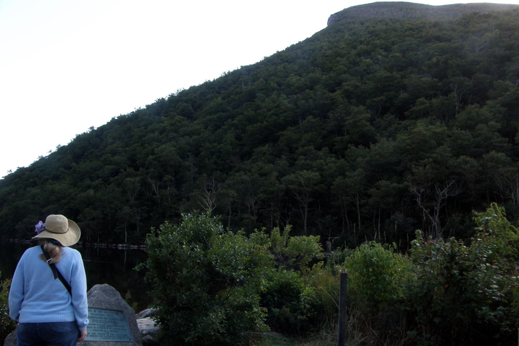 The marker at Profile Lake, the Old Man of the Mountain site image. Click for full size.