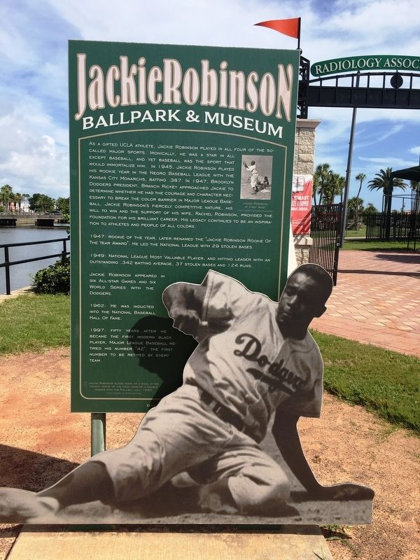 Jackie Robinson Baseball Legend image. Click for full size.