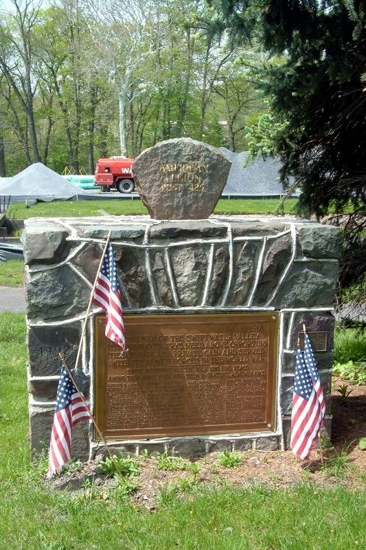 Complete Swiftwater Valley WWI Memorial image. Click for full size.