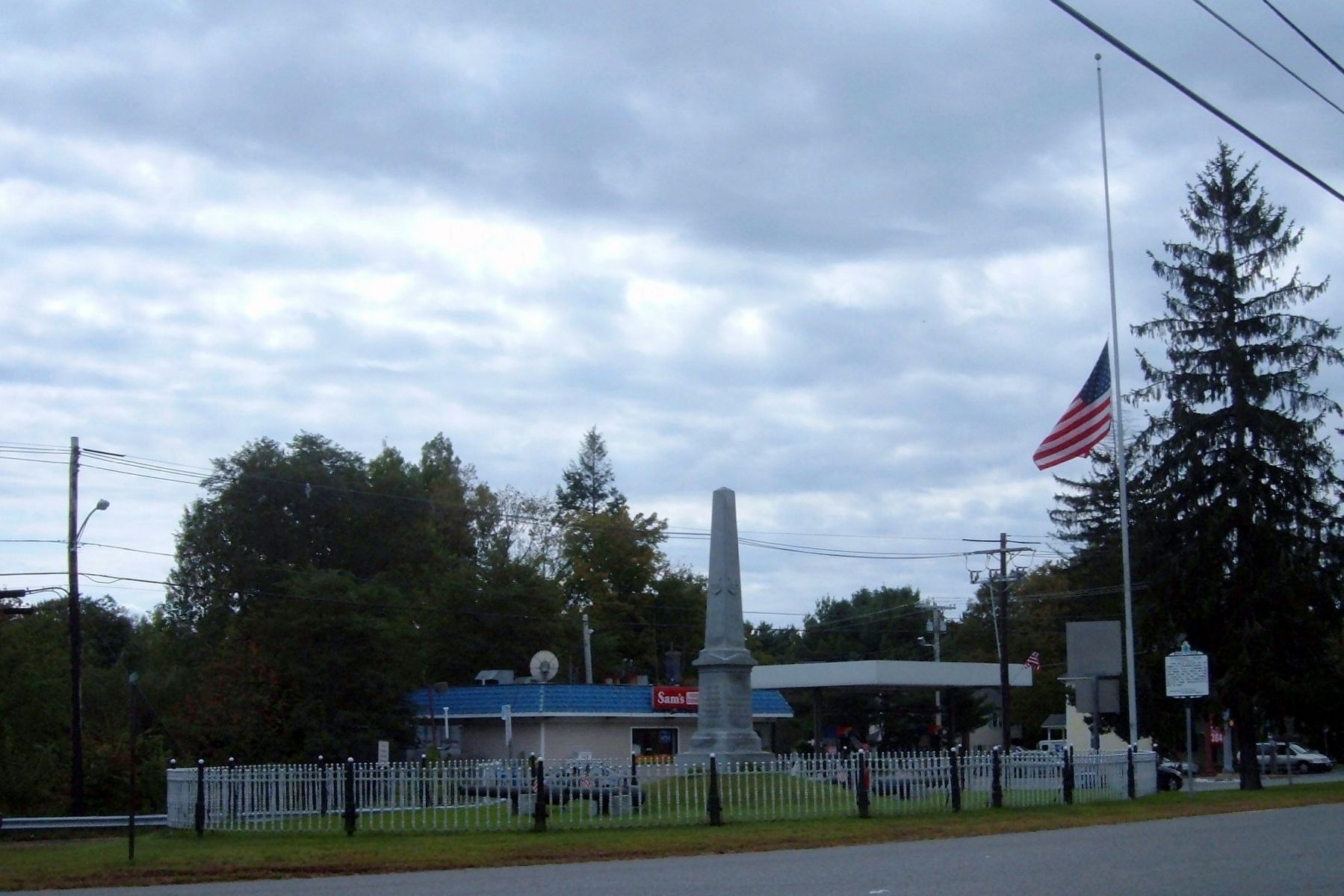 Brimfield Civil War Memorial. Click for full size. Brimfield Civil War Memorial image. Click for full size.
