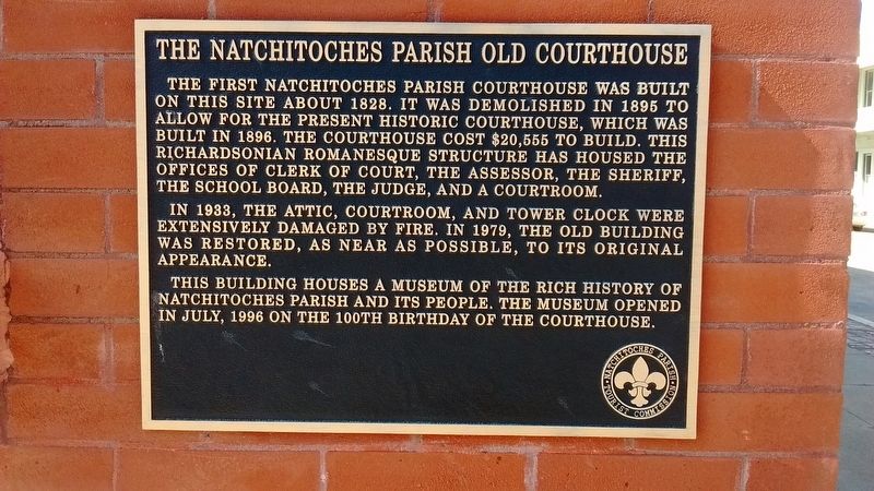 The Natchitoches Parish Old Courthouse Marker image. Click for full size.