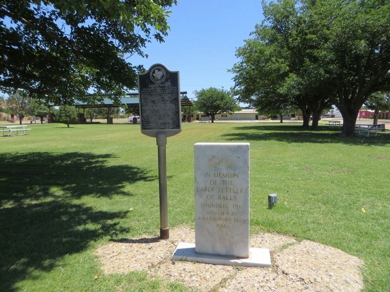City of Ralls Marker <i>on the left</i> image. Click for full size.