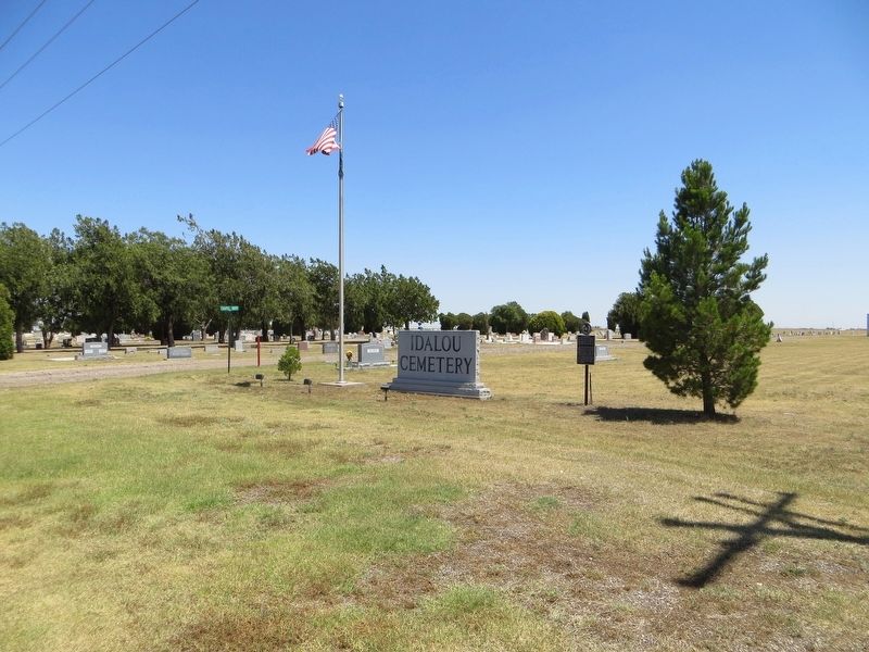 Idalou Cemetery image. Click for full size.