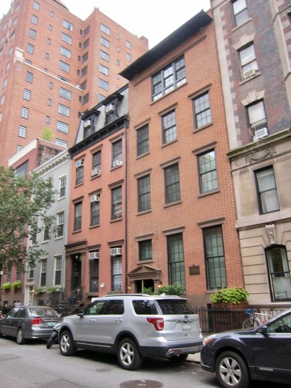 80 Washington Place Marker - Wide View. Click for full size. 80 Washington Place Marker - Wide View image. Click for full size.
