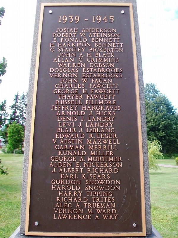 War Memorial WWII Honored Dead image. Click for full size.