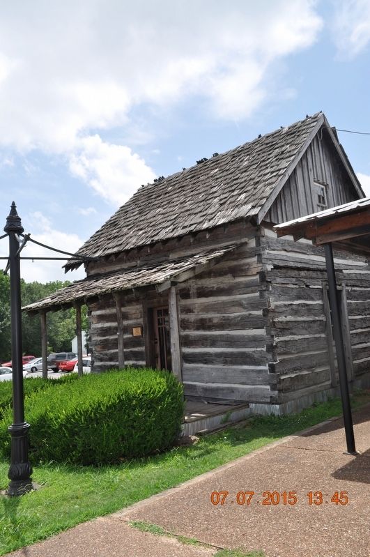 This Log Cabin was from Henderson County Marker. Click for full size. This Log Cabin was from Henderson County Marker image. Click for full size.