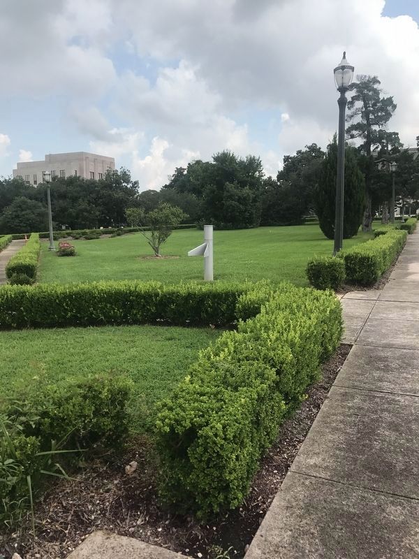 Huey Long Grave Marker. Click for full size. Huey Long Grave Marker image. Click for full size.
