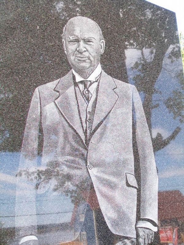 Rt. Hon. Richard Bedford Bennett on Monument image. Click for full size.