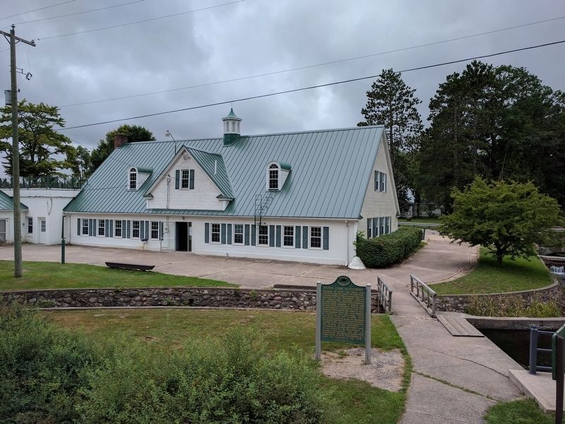 Paris Fish Hatchery and Marker image. Click for full size.