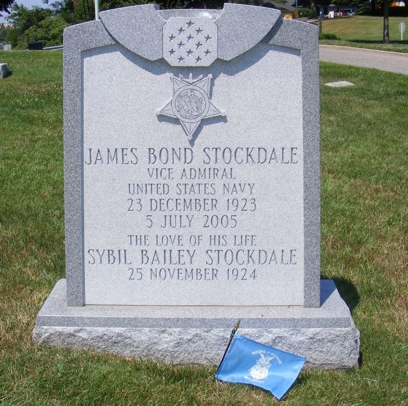 Vice Admiral James Bond Stockdale Grave Marker image. Click for full size.