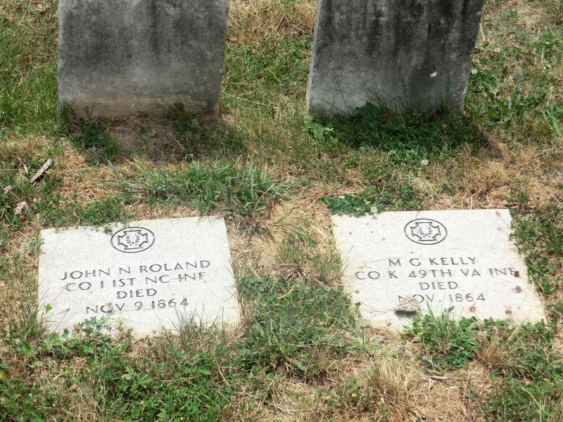 Confederate Soldiers grave markers image. Click for full size.