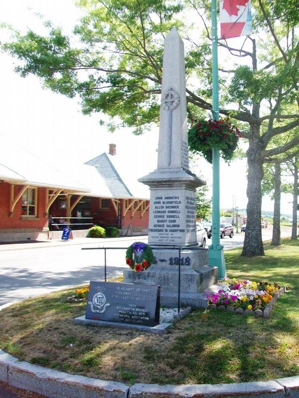 War Memorial Obelisk. Click for full size. War Memorial Obelisk image. Click for full size.