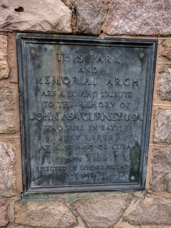 Plaque on Entrance Pillar image. Click for full size.