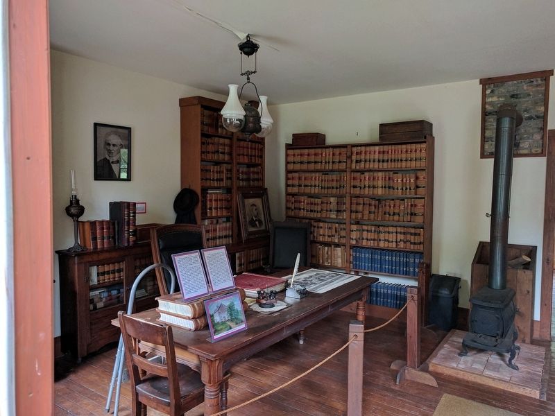 First Mason County Courthouse image. Click for full size.