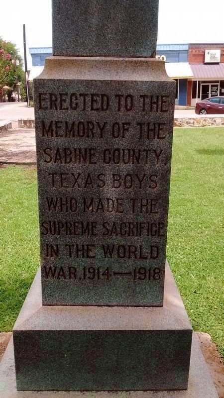 WWI Monument located on Sabine County Courthouse Square image. Click for full size.