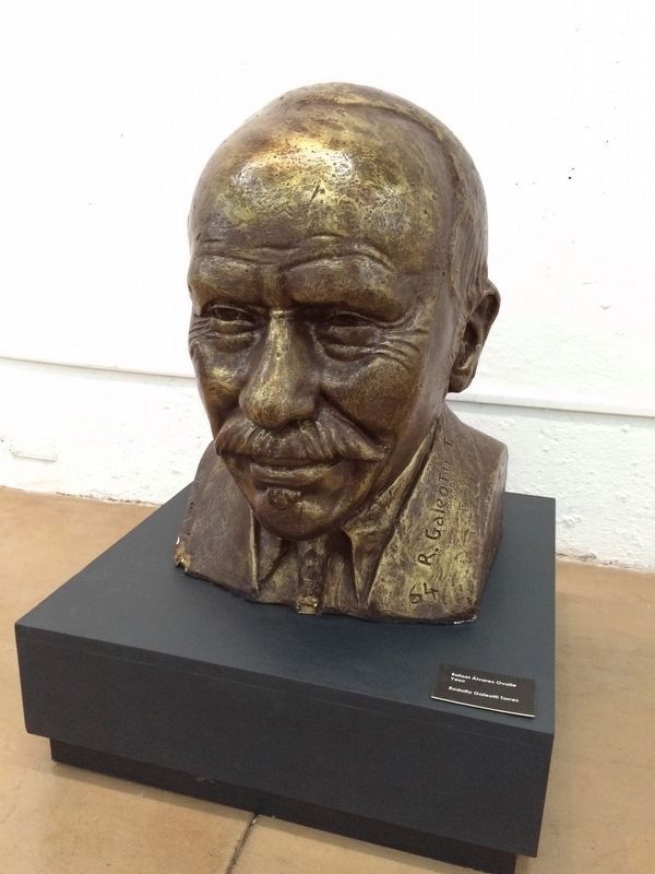 Bust of Rafael Álvarez Ovalle. Click for full size. Bust of Rafael Álvarez Ovalle image. Click for full size.