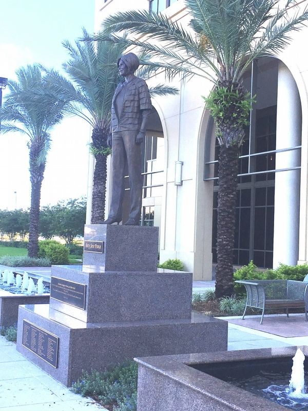 Betty Jane France Statue image. Click for full size.