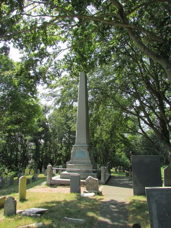 Monument on Burial Hill image. Click for full size.