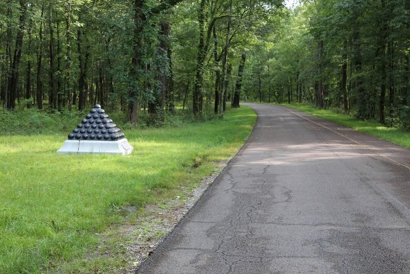 Hood's Headquarters Shell Monument Marker image. Click for full size.