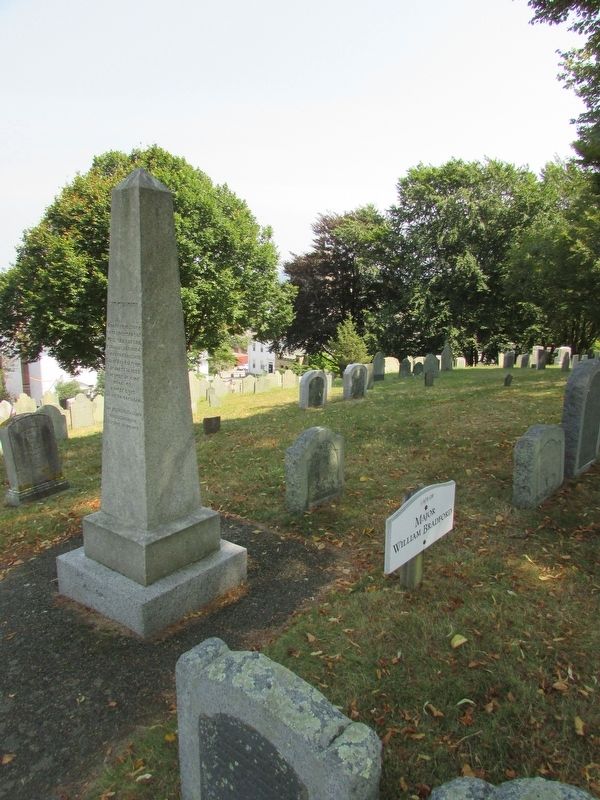 Marker on Burial Hill image. Click for full size.
