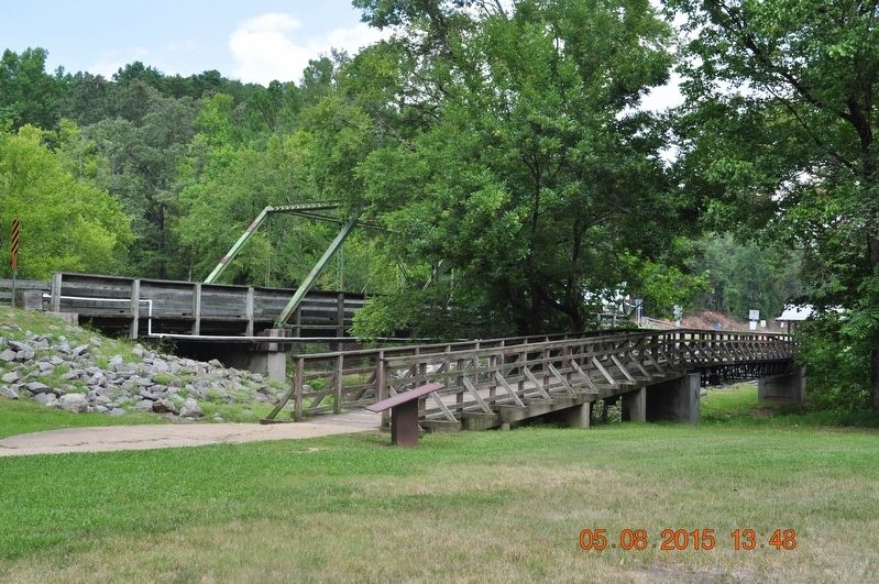 Tapawingo Bridge Marker. Click for full size. Tapawingo Bridge Marker image. Click for full size.