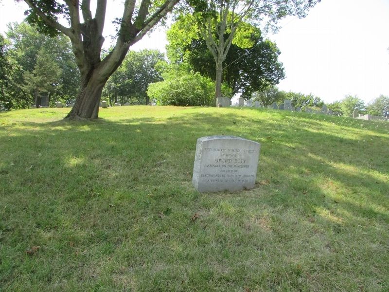 Marker on Burial Hill image. Click for full size.