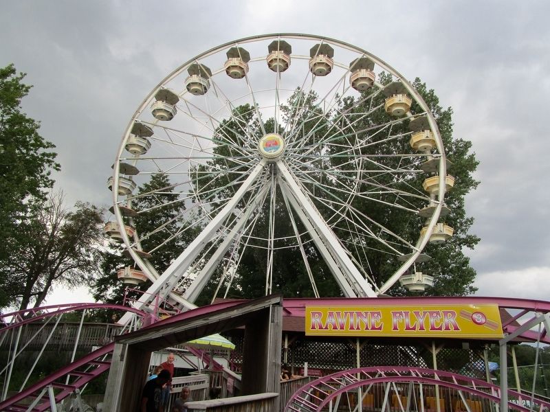 Giant Gondola Wheel image. Click for full size.