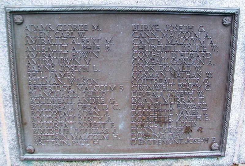 War Memorial WWII Honored Dead image. Click for full size.