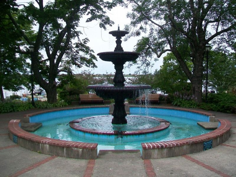 Frost Park Fountain. Click for full size. Frost Park Fountain image. Click for full size.