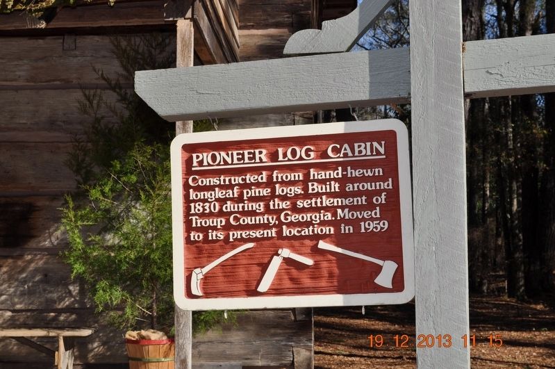 Pioneer Log Cabin Marker image. Click for full size.