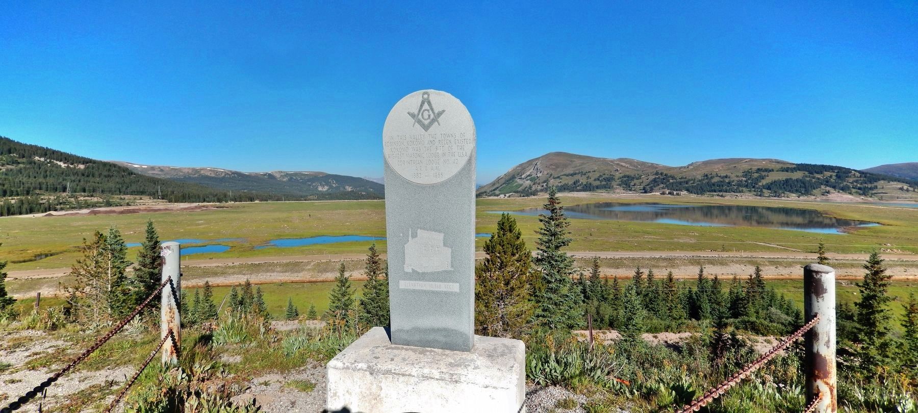 Kokomo Masonic Lodge Marker (<i>wide view</i>) image. Click for full size.