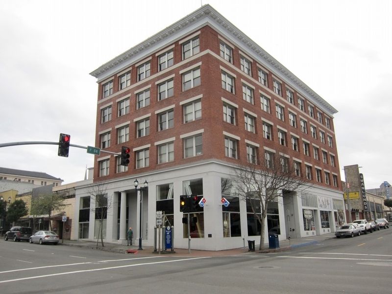 First National Bank/Professional Building (1918) and Marker image. Click for full size.