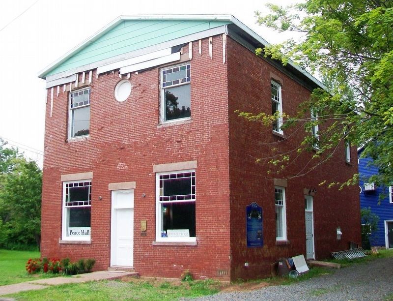 Former Masonic Lodge and Markers image. Click for full size.