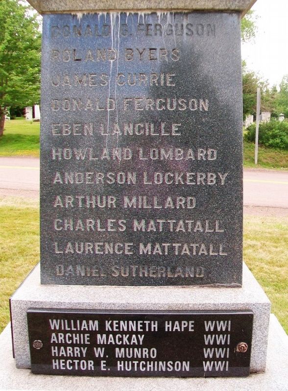 War Memorial WWI Honored Dead image. Click for full size.