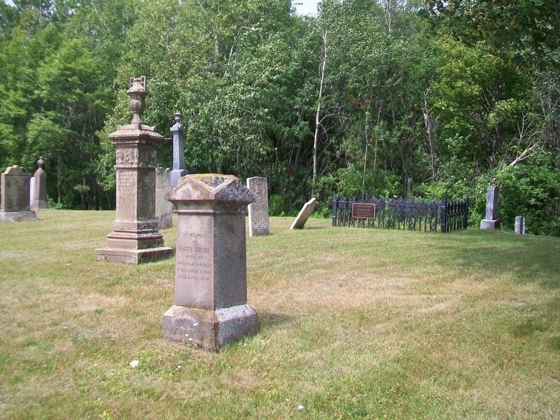 Duncan MacLanders and Johanne Faulkner Grave Plot and Marker image. Click for full size.
