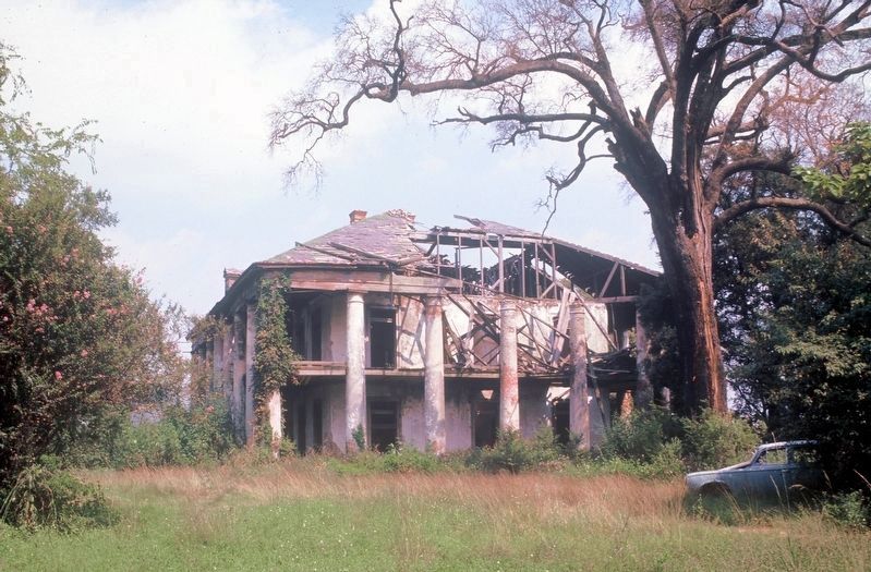 Seven Oaks Plantation. Click for full size. Seven Oaks Plantation image. Click for full size.