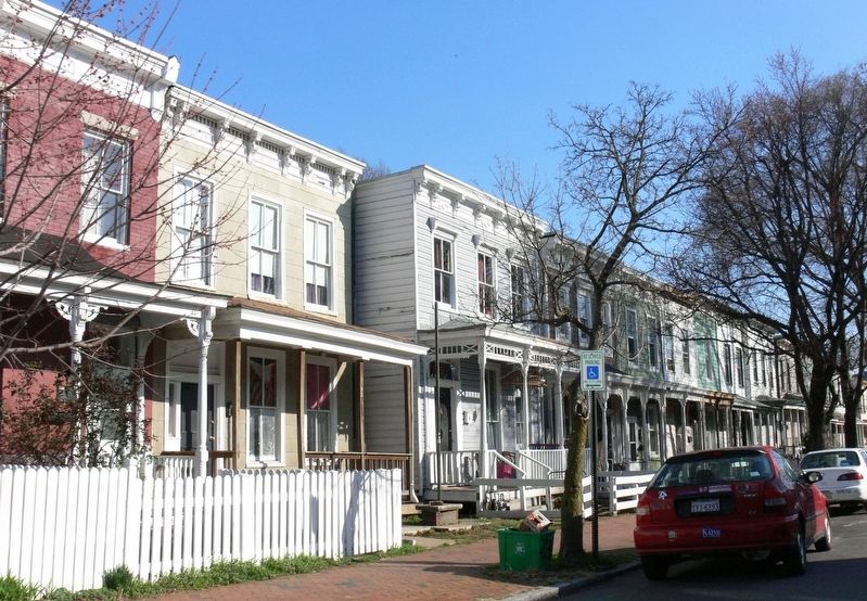 Laurel Street in Oregon Hill, Richmond, Virginia image. Click for full size.