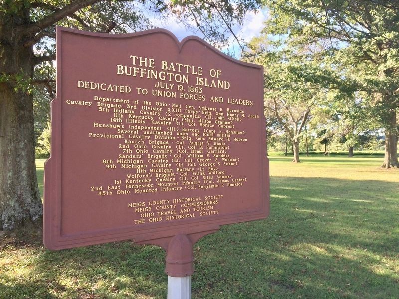 The Battle of Buffington Island Marker and battlefield (side 1) image. Click for full size.