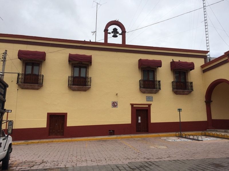 An additional view of the exterior balconies of the House of Mota, now the Colón Municipal Building.. Click for full size. An additional view of the exterior balconies of the House of Mota, now the Colón Municipal Building. image. Click for full size.