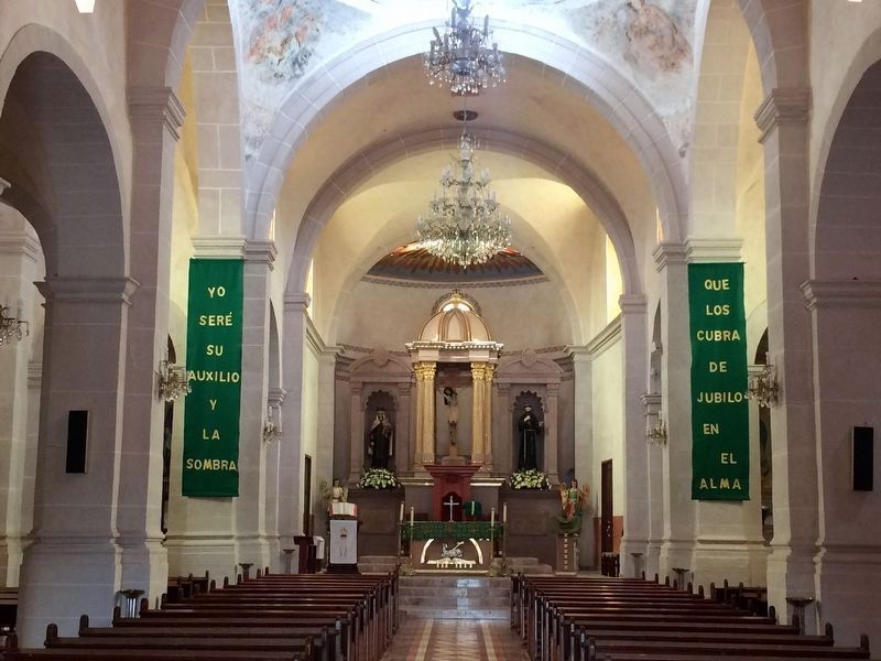 The altar of the Temple of San Francisco de Asís. Click for full size. The altar of the Temple of San Francisco de Asís image. Click for full size.